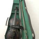 846 1574 VIOLIN WITH BOW